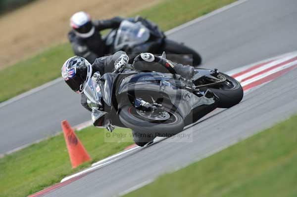 Motorcycle action photographs;Trackday digital images;event digital images;eventdigitalimages;no limits trackday;peter wileman photography;snetterton;snetterton circuit norfolk;snetterton photographs;trackday;trackday photos