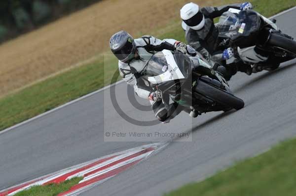 Motorcycle action photographs;Trackday digital images;event digital images;eventdigitalimages;no limits trackday;peter wileman photography;snetterton;snetterton circuit norfolk;snetterton photographs;trackday;trackday photos