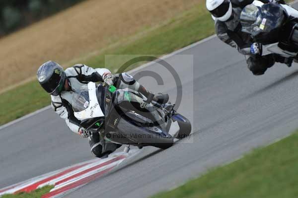 Motorcycle action photographs;Trackday digital images;event digital images;eventdigitalimages;no limits trackday;peter wileman photography;snetterton;snetterton circuit norfolk;snetterton photographs;trackday;trackday photos