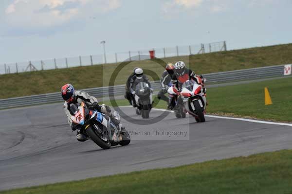 Motorcycle action photographs;Trackday digital images;event digital images;eventdigitalimages;no limits trackday;peter wileman photography;snetterton;snetterton circuit norfolk;snetterton photographs;trackday;trackday photos