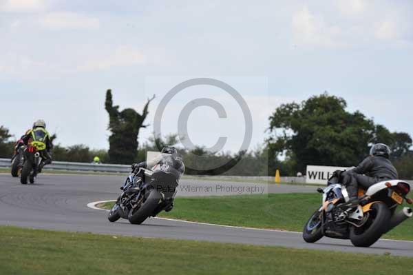 Motorcycle action photographs;Trackday digital images;event digital images;eventdigitalimages;no limits trackday;peter wileman photography;snetterton;snetterton circuit norfolk;snetterton photographs;trackday;trackday photos