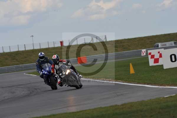 Motorcycle action photographs;Trackday digital images;event digital images;eventdigitalimages;no limits trackday;peter wileman photography;snetterton;snetterton circuit norfolk;snetterton photographs;trackday;trackday photos