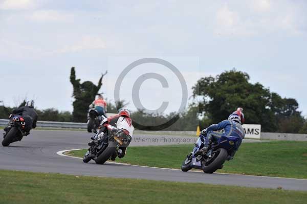 Motorcycle action photographs;Trackday digital images;event digital images;eventdigitalimages;no limits trackday;peter wileman photography;snetterton;snetterton circuit norfolk;snetterton photographs;trackday;trackday photos