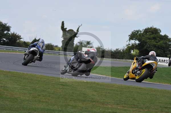 Motorcycle action photographs;Trackday digital images;event digital images;eventdigitalimages;no limits trackday;peter wileman photography;snetterton;snetterton circuit norfolk;snetterton photographs;trackday;trackday photos