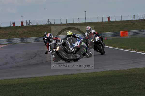 Motorcycle action photographs;Trackday digital images;event digital images;eventdigitalimages;no limits trackday;peter wileman photography;snetterton;snetterton circuit norfolk;snetterton photographs;trackday;trackday photos