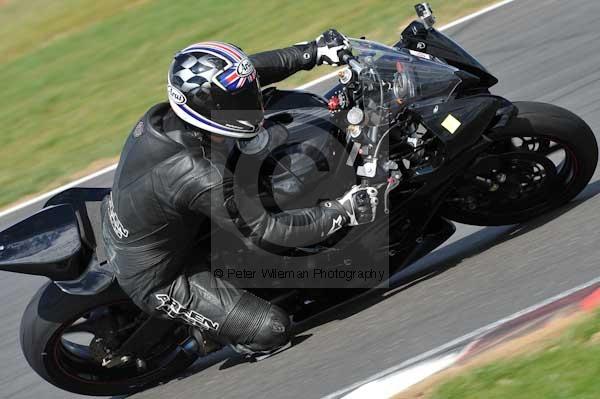 Motorcycle action photographs;Trackday digital images;event digital images;eventdigitalimages;no limits trackday;peter wileman photography;snetterton;snetterton circuit norfolk;snetterton photographs;trackday;trackday photos