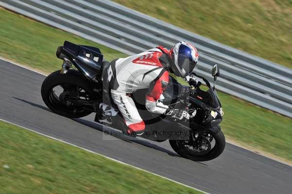 Motorcycle action photographs;Trackday digital images;event digital images;eventdigitalimages;no limits trackday;peter wileman photography;snetterton;snetterton circuit norfolk;snetterton photographs;trackday;trackday photos