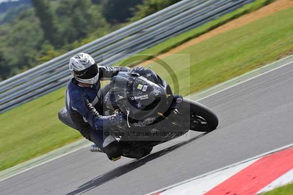 Motorcycle action photographs;Trackday digital images;event digital images;eventdigitalimages;no limits trackday;peter wileman photography;snetterton;snetterton circuit norfolk;snetterton photographs;trackday;trackday photos