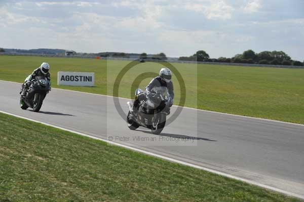 Motorcycle action photographs;Trackday digital images;event digital images;eventdigitalimages;no limits trackday;peter wileman photography;snetterton;snetterton circuit norfolk;snetterton photographs;trackday;trackday photos