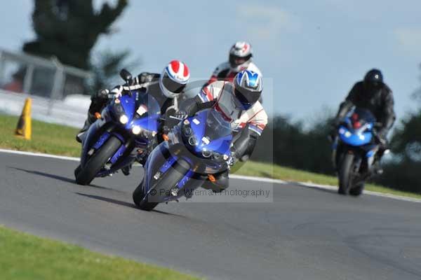 Motorcycle action photographs;Trackday digital images;event digital images;eventdigitalimages;no limits trackday;peter wileman photography;snetterton;snetterton circuit norfolk;snetterton photographs;trackday;trackday photos