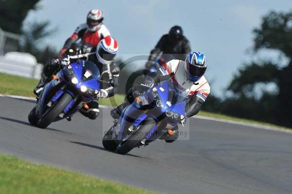 Motorcycle action photographs;Trackday digital images;event digital images;eventdigitalimages;no limits trackday;peter wileman photography;snetterton;snetterton circuit norfolk;snetterton photographs;trackday;trackday photos