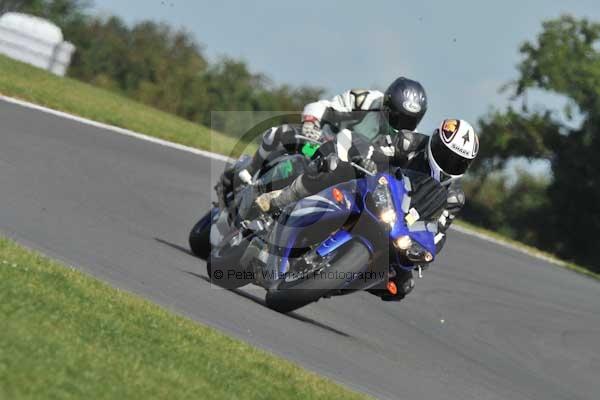 Motorcycle action photographs;Trackday digital images;event digital images;eventdigitalimages;no limits trackday;peter wileman photography;snetterton;snetterton circuit norfolk;snetterton photographs;trackday;trackday photos