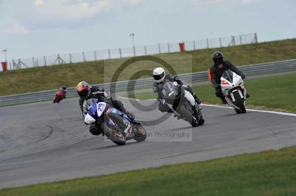 Motorcycle action photographs;Trackday digital images;event digital images;eventdigitalimages;no limits trackday;peter wileman photography;snetterton;snetterton circuit norfolk;snetterton photographs;trackday;trackday photos