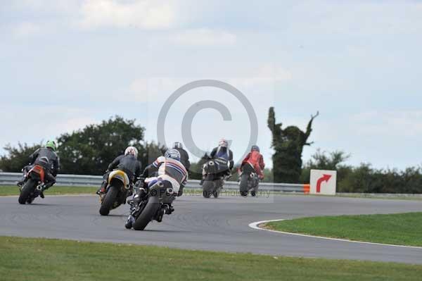 Motorcycle action photographs;Trackday digital images;event digital images;eventdigitalimages;no limits trackday;peter wileman photography;snetterton;snetterton circuit norfolk;snetterton photographs;trackday;trackday photos