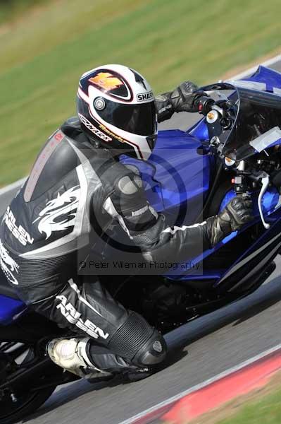 Motorcycle action photographs;Trackday digital images;event digital images;eventdigitalimages;no limits trackday;peter wileman photography;snetterton;snetterton circuit norfolk;snetterton photographs;trackday;trackday photos