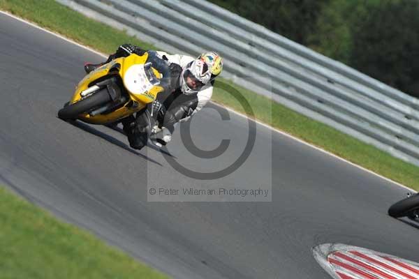 Motorcycle action photographs;Trackday digital images;event digital images;eventdigitalimages;no limits trackday;peter wileman photography;snetterton;snetterton circuit norfolk;snetterton photographs;trackday;trackday photos