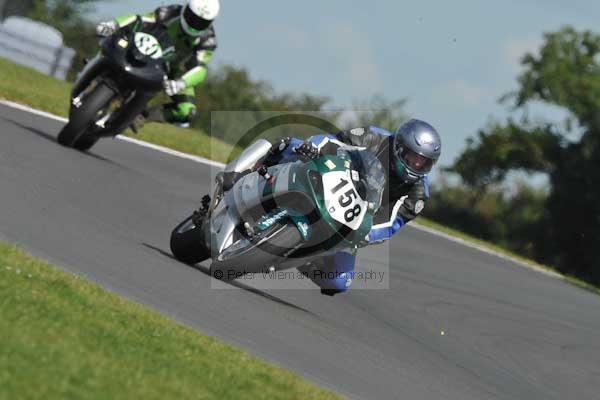 Motorcycle action photographs;Trackday digital images;event digital images;eventdigitalimages;no limits trackday;peter wileman photography;snetterton;snetterton circuit norfolk;snetterton photographs;trackday;trackday photos