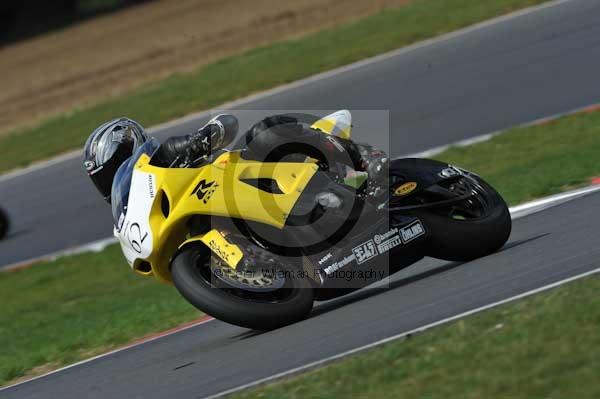 Motorcycle action photographs;Trackday digital images;event digital images;eventdigitalimages;no limits trackday;peter wileman photography;snetterton;snetterton circuit norfolk;snetterton photographs;trackday;trackday photos