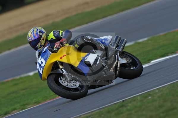 Motorcycle action photographs;Trackday digital images;event digital images;eventdigitalimages;no limits trackday;peter wileman photography;snetterton;snetterton circuit norfolk;snetterton photographs;trackday;trackday photos