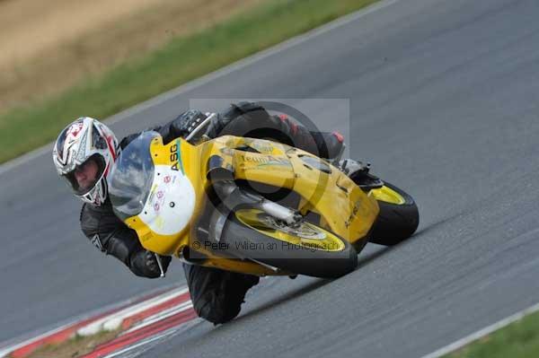 Motorcycle action photographs;Trackday digital images;event digital images;eventdigitalimages;no limits trackday;peter wileman photography;snetterton;snetterton circuit norfolk;snetterton photographs;trackday;trackday photos