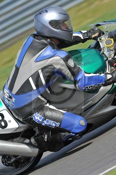 Motorcycle action photographs;Trackday digital images;event digital images;eventdigitalimages;no limits trackday;peter wileman photography;snetterton;snetterton circuit norfolk;snetterton photographs;trackday;trackday photos