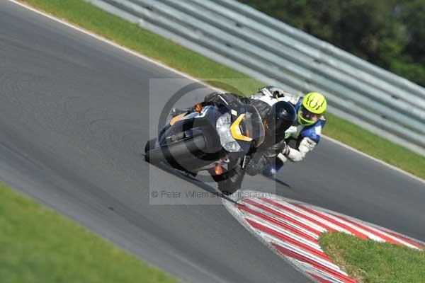 Motorcycle action photographs;Trackday digital images;event digital images;eventdigitalimages;no limits trackday;peter wileman photography;snetterton;snetterton circuit norfolk;snetterton photographs;trackday;trackday photos