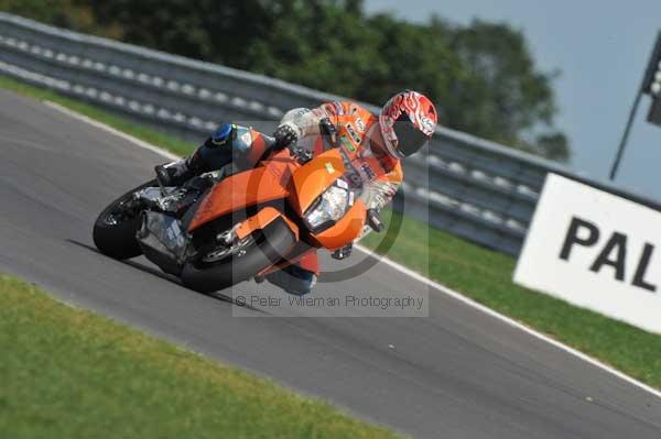 Motorcycle action photographs;Trackday digital images;event digital images;eventdigitalimages;no limits trackday;peter wileman photography;snetterton;snetterton circuit norfolk;snetterton photographs;trackday;trackday photos