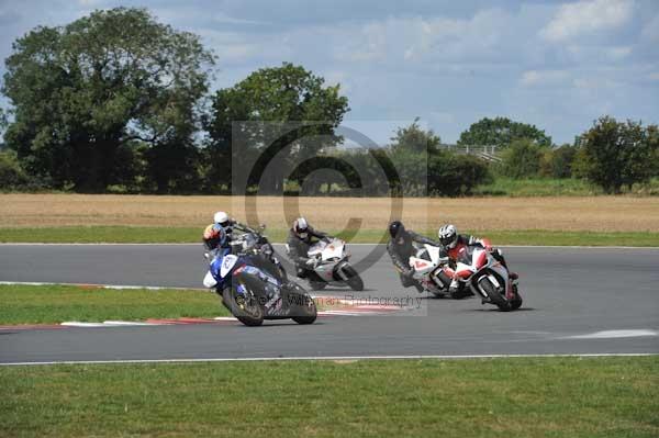 Motorcycle action photographs;Trackday digital images;event digital images;eventdigitalimages;no limits trackday;peter wileman photography;snetterton;snetterton circuit norfolk;snetterton photographs;trackday;trackday photos