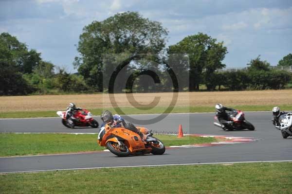 Motorcycle action photographs;Trackday digital images;event digital images;eventdigitalimages;no limits trackday;peter wileman photography;snetterton;snetterton circuit norfolk;snetterton photographs;trackday;trackday photos