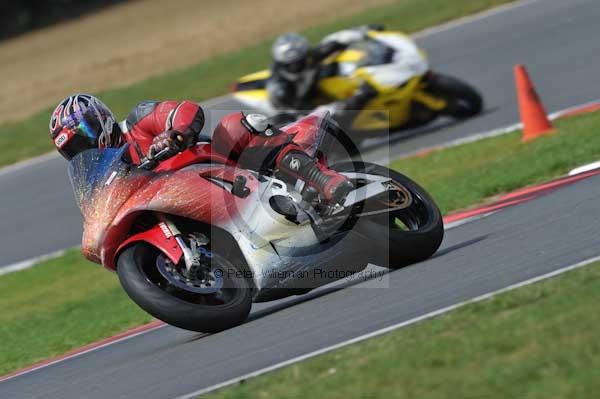 Motorcycle action photographs;Trackday digital images;event digital images;eventdigitalimages;no limits trackday;peter wileman photography;snetterton;snetterton circuit norfolk;snetterton photographs;trackday;trackday photos