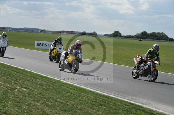 Motorcycle action photographs;Trackday digital images;event digital images;eventdigitalimages;no limits trackday;peter wileman photography;snetterton;snetterton circuit norfolk;snetterton photographs;trackday;trackday photos