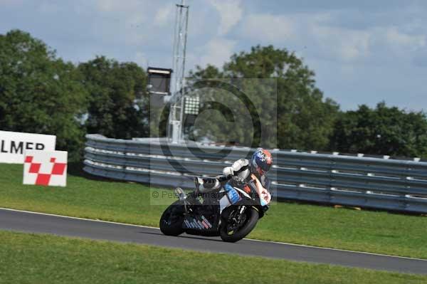 Motorcycle action photographs;Trackday digital images;event digital images;eventdigitalimages;no limits trackday;peter wileman photography;snetterton;snetterton circuit norfolk;snetterton photographs;trackday;trackday photos