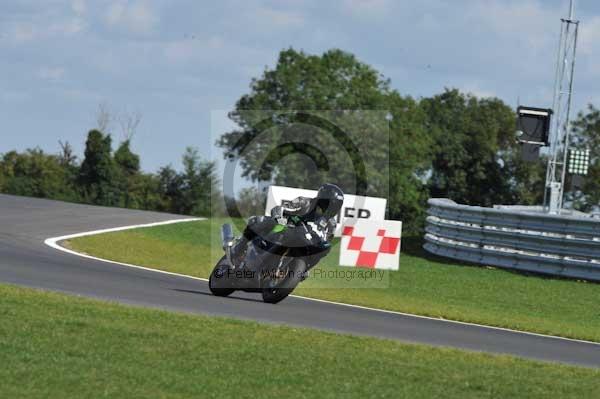 Motorcycle action photographs;Trackday digital images;event digital images;eventdigitalimages;no limits trackday;peter wileman photography;snetterton;snetterton circuit norfolk;snetterton photographs;trackday;trackday photos