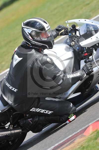 Motorcycle action photographs;Trackday digital images;event digital images;eventdigitalimages;no limits trackday;peter wileman photography;snetterton;snetterton circuit norfolk;snetterton photographs;trackday;trackday photos