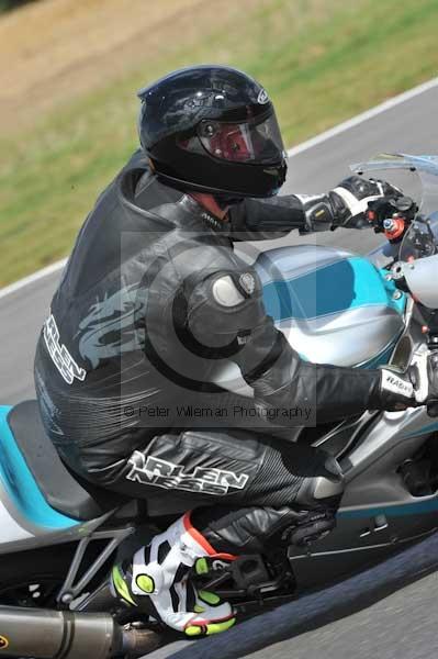 Motorcycle action photographs;Trackday digital images;event digital images;eventdigitalimages;no limits trackday;peter wileman photography;snetterton;snetterton circuit norfolk;snetterton photographs;trackday;trackday photos