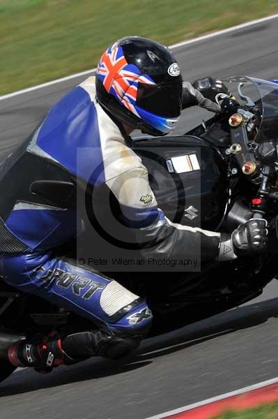 Motorcycle action photographs;Trackday digital images;event digital images;eventdigitalimages;no limits trackday;peter wileman photography;snetterton;snetterton circuit norfolk;snetterton photographs;trackday;trackday photos