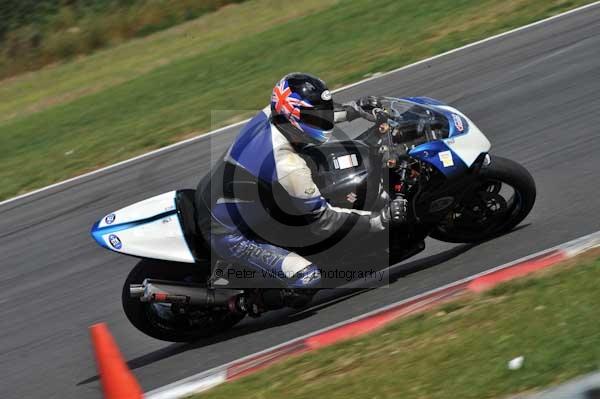 Motorcycle action photographs;Trackday digital images;event digital images;eventdigitalimages;no limits trackday;peter wileman photography;snetterton;snetterton circuit norfolk;snetterton photographs;trackday;trackday photos