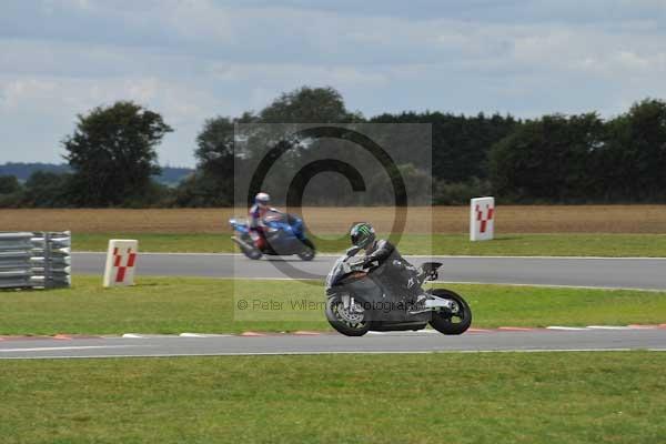 Motorcycle action photographs;Trackday digital images;event digital images;eventdigitalimages;no limits trackday;peter wileman photography;snetterton;snetterton circuit norfolk;snetterton photographs;trackday;trackday photos