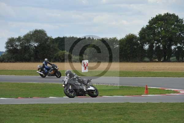 Motorcycle action photographs;Trackday digital images;event digital images;eventdigitalimages;no limits trackday;peter wileman photography;snetterton;snetterton circuit norfolk;snetterton photographs;trackday;trackday photos