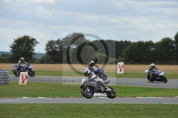 Motorcycle action photographs;Trackday digital images;event digital images;eventdigitalimages;no limits trackday;peter wileman photography;snetterton;snetterton circuit norfolk;snetterton photographs;trackday;trackday photos