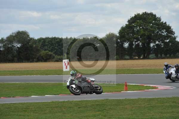 Motorcycle action photographs;Trackday digital images;event digital images;eventdigitalimages;no limits trackday;peter wileman photography;snetterton;snetterton circuit norfolk;snetterton photographs;trackday;trackday photos