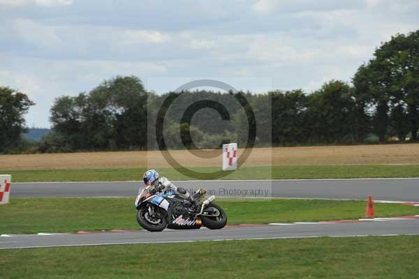 Motorcycle action photographs;Trackday digital images;event digital images;eventdigitalimages;no limits trackday;peter wileman photography;snetterton;snetterton circuit norfolk;snetterton photographs;trackday;trackday photos