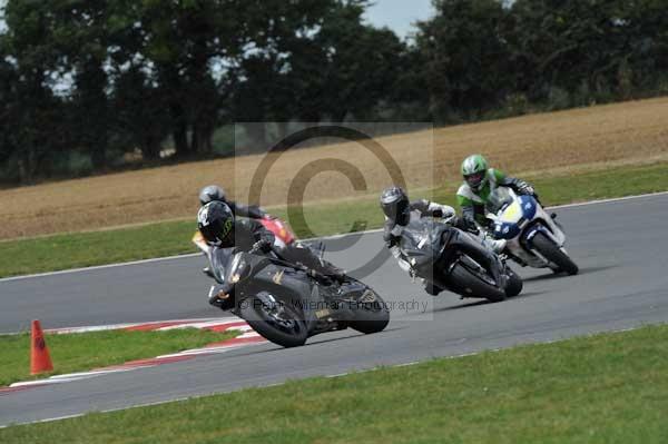 Motorcycle action photographs;Trackday digital images;event digital images;eventdigitalimages;no limits trackday;peter wileman photography;snetterton;snetterton circuit norfolk;snetterton photographs;trackday;trackday photos