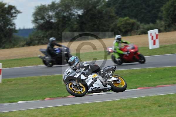 Motorcycle action photographs;Trackday digital images;event digital images;eventdigitalimages;no limits trackday;peter wileman photography;snetterton;snetterton circuit norfolk;snetterton photographs;trackday;trackday photos