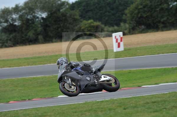 Motorcycle action photographs;Trackday digital images;event digital images;eventdigitalimages;no limits trackday;peter wileman photography;snetterton;snetterton circuit norfolk;snetterton photographs;trackday;trackday photos