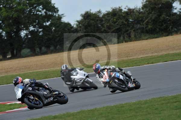 Motorcycle action photographs;Trackday digital images;event digital images;eventdigitalimages;no limits trackday;peter wileman photography;snetterton;snetterton circuit norfolk;snetterton photographs;trackday;trackday photos