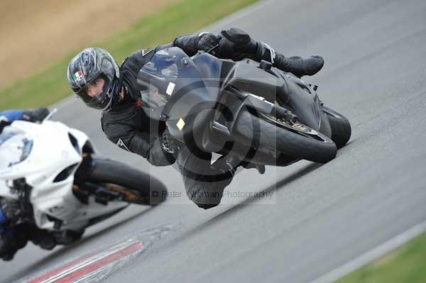 Motorcycle action photographs;Trackday digital images;event digital images;eventdigitalimages;no limits trackday;peter wileman photography;snetterton;snetterton circuit norfolk;snetterton photographs;trackday;trackday photos