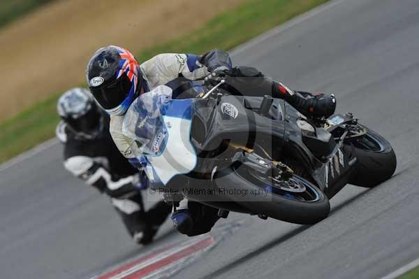 Motorcycle action photographs;Trackday digital images;event digital images;eventdigitalimages;no limits trackday;peter wileman photography;snetterton;snetterton circuit norfolk;snetterton photographs;trackday;trackday photos