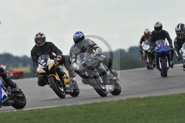 Motorcycle action photographs;Trackday digital images;event digital images;eventdigitalimages;no limits trackday;peter wileman photography;snetterton;snetterton circuit norfolk;snetterton photographs;trackday;trackday photos