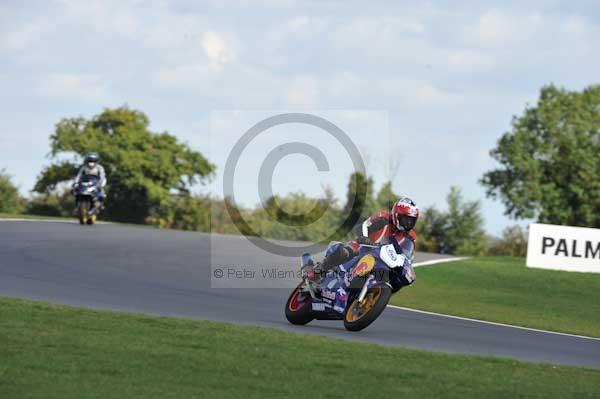 Motorcycle action photographs;Trackday digital images;event digital images;eventdigitalimages;no limits trackday;peter wileman photography;snetterton;snetterton circuit norfolk;snetterton photographs;trackday;trackday photos